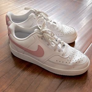 Women’s Nike Sneakers